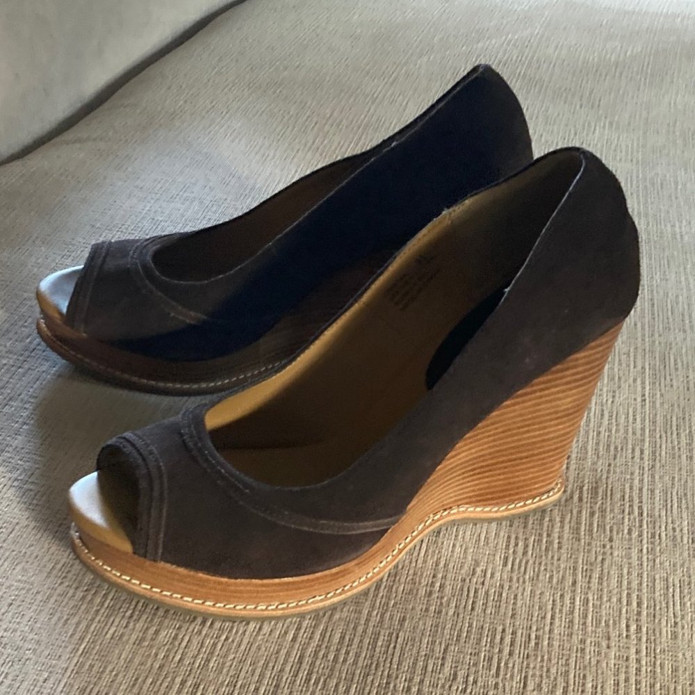 Steve Madden Brown Suede 4.25 inch Wedges - Style Cristan - Size 9.5 - Worn once